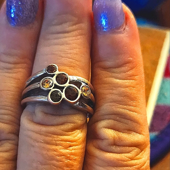 Lia Sophia Silvertone ring with brown stones - Picture 1 of 4